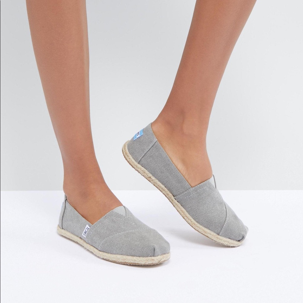 Brand new Toms gray flats